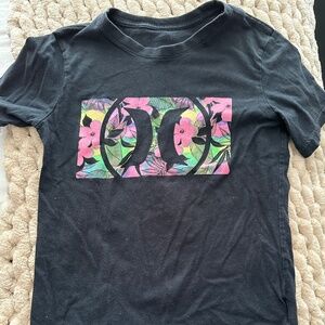 Hurley black floral t-shirt size Kids Girls Size Medium (10-12)